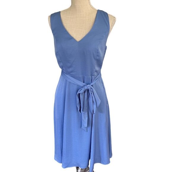 ModCloth Blue Open Bow Back Sleeveless Dress NWT M - Picture 1 of 6